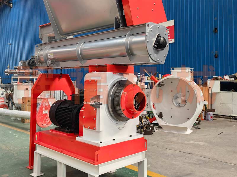 带喂料仓饲料颗粒机