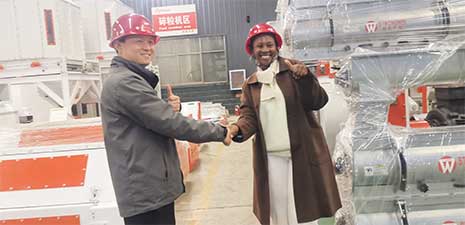 坦桑尼亚客户参观强福机械购买饲料颗粒设备