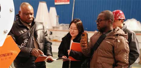 欢迎非洲客户来强福机械看厂考察交流合作